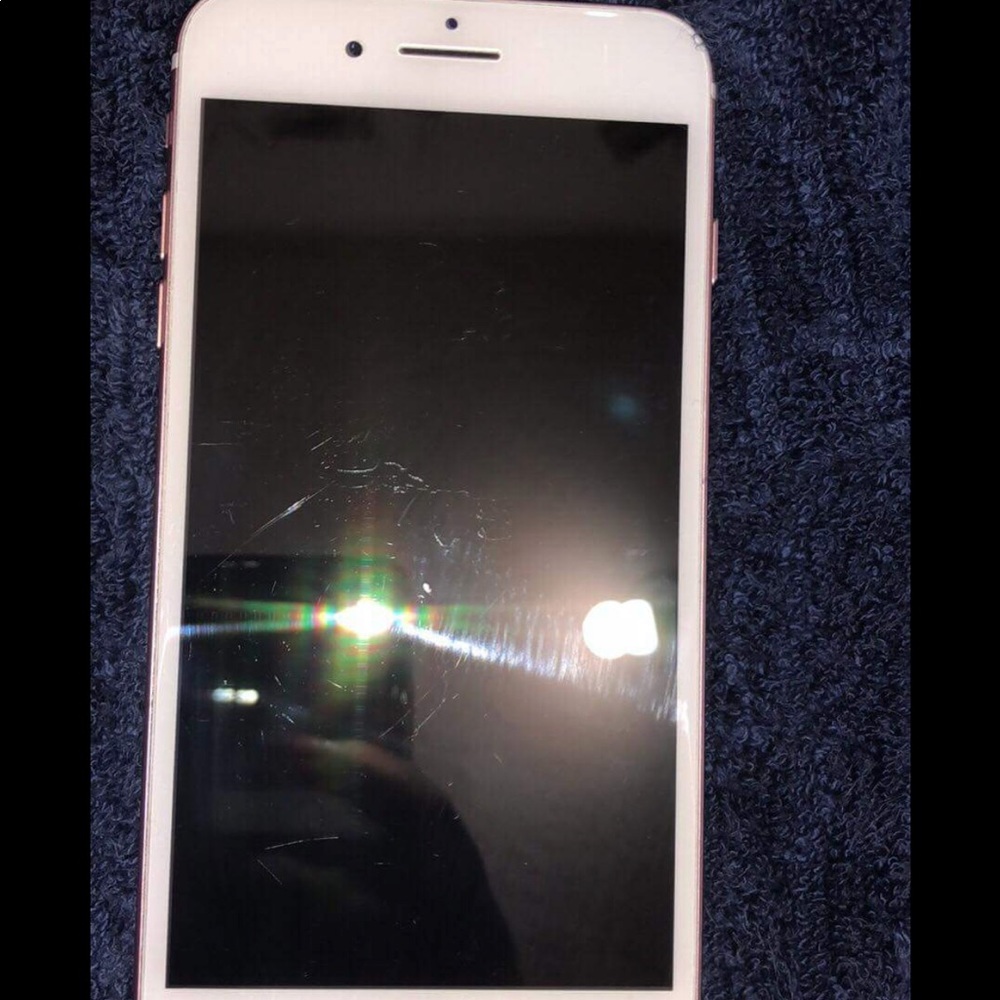 Rose gold iPhone 7 Plus